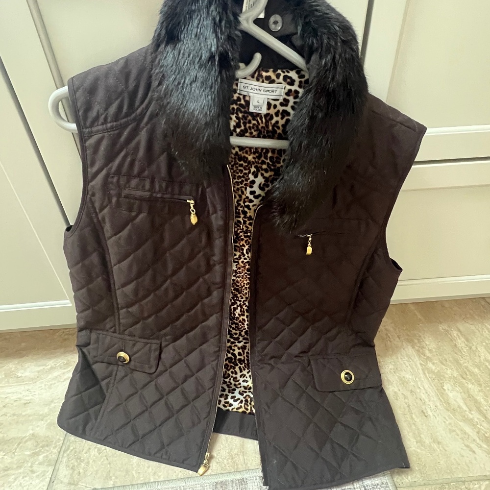 St John Sport Vest